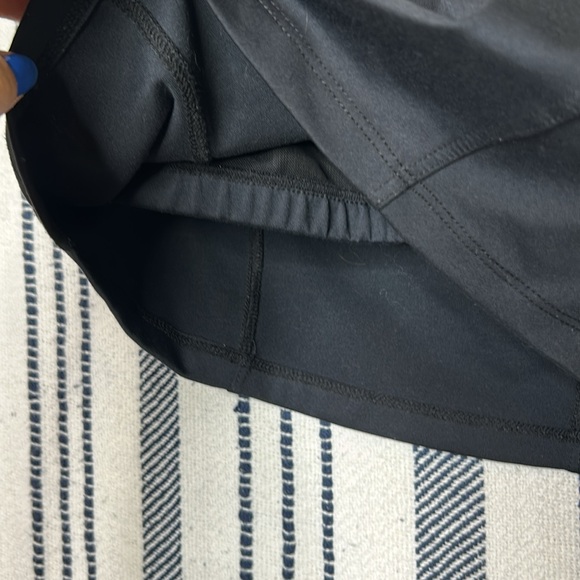 Beyond Yoga Black Crop Top - Picture 6 of 6